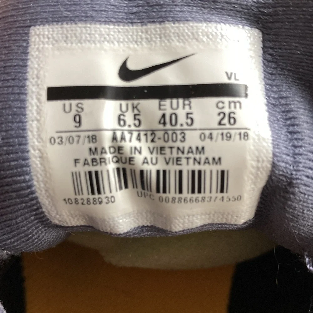 NIKE QUEST AA7412-003 Coal &Pink Running Sneakers Size:9 EUC